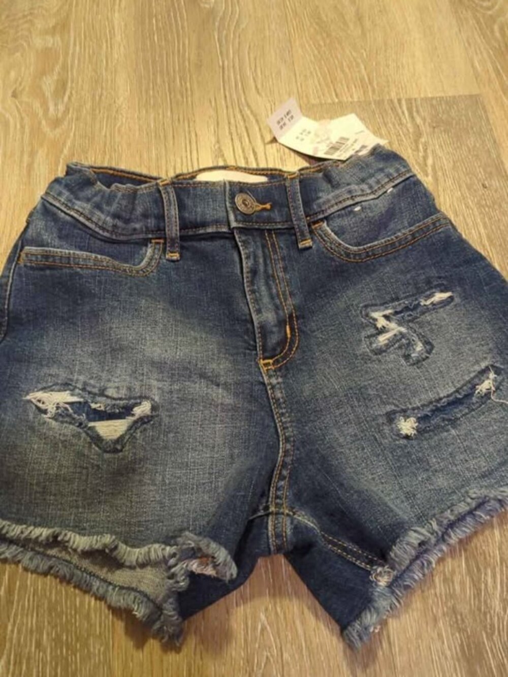 Abercrombie Kids High Rise Mini Mom Short 9/10 Regular distressed denim 9/10 new